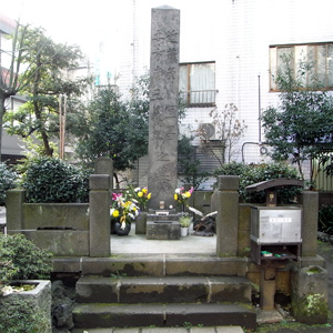 摜01